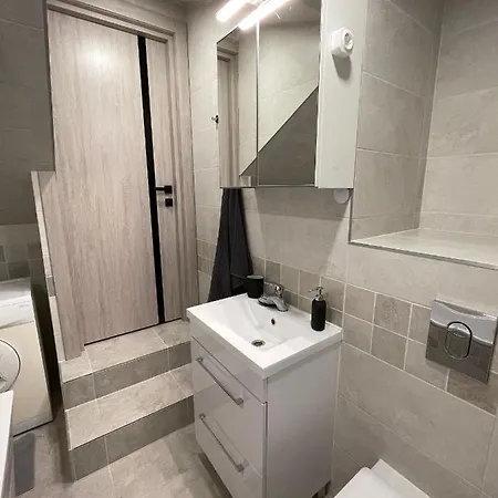 16 Voke Vista