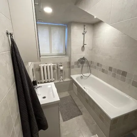Apartment 16 Voke Vista *